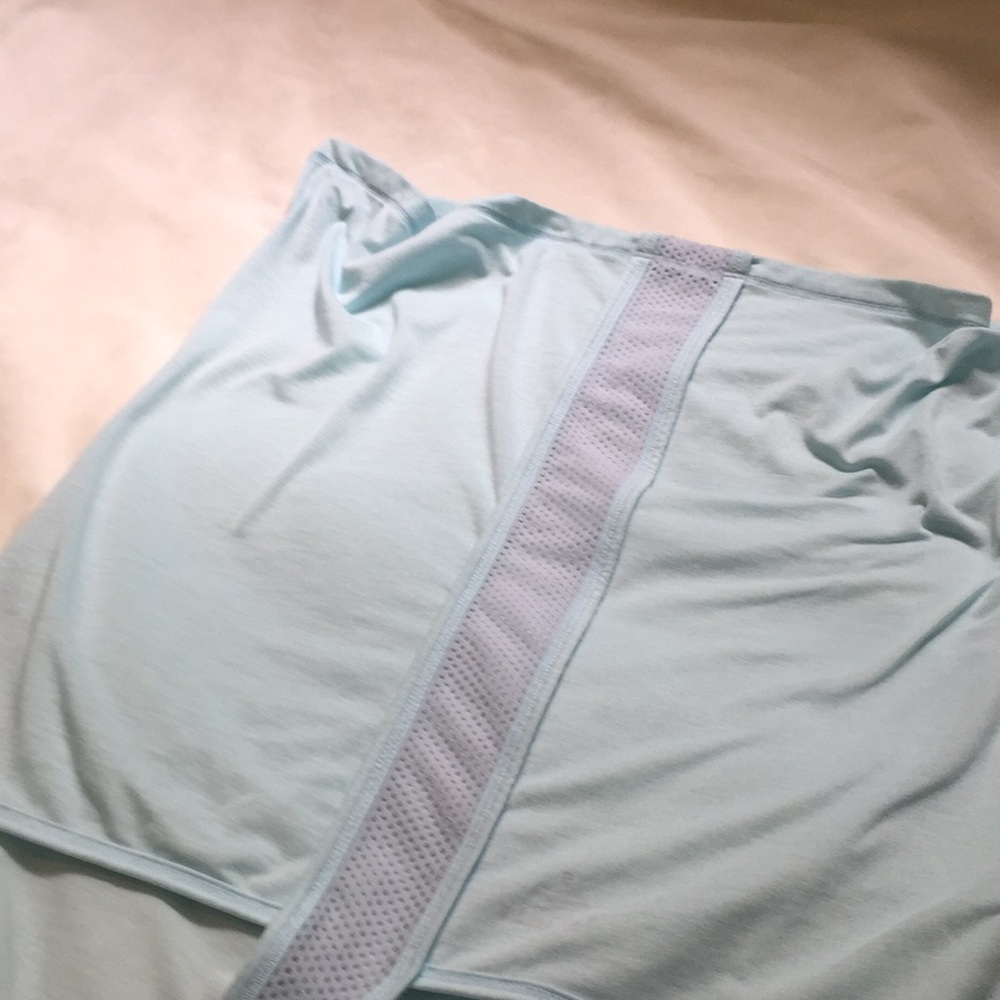 Athleta pale blue active tank - Picture 7 of 10